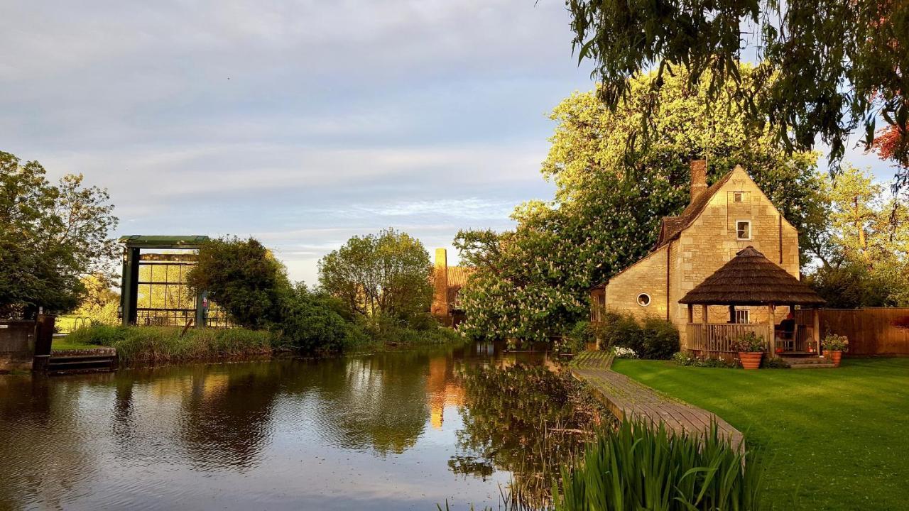 River Nene Cottages Water Newton Eksteriør bilde