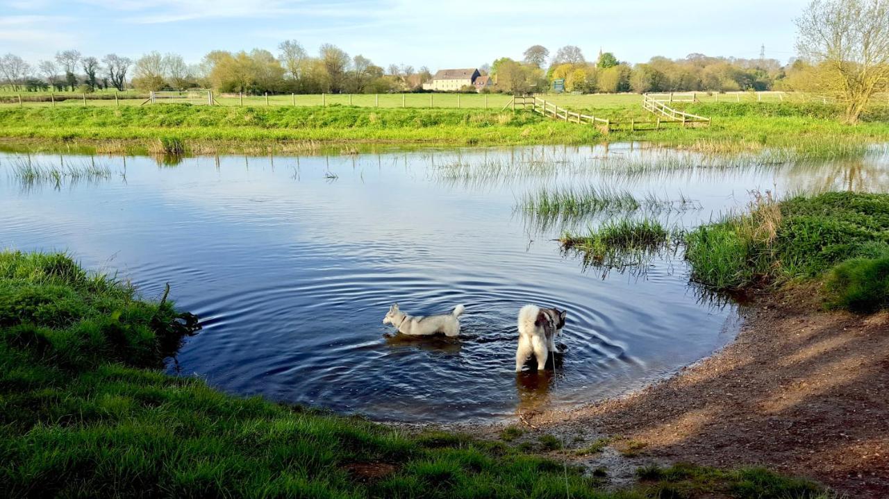 River Nene Cottages Water Newton Eksteriør bilde