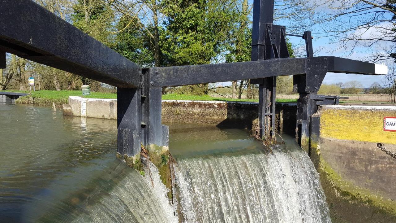 River Nene Cottages Water Newton Eksteriør bilde