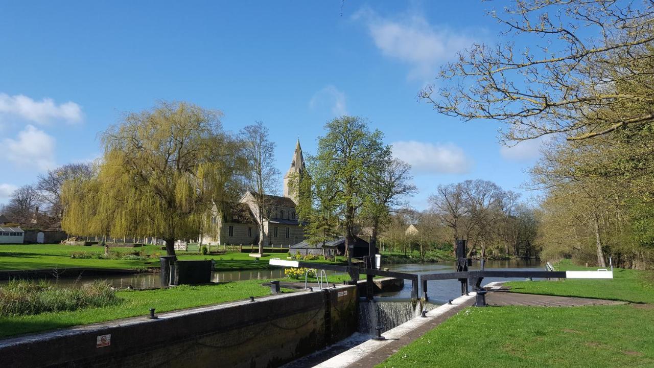 River Nene Cottages Water Newton Eksteriør bilde